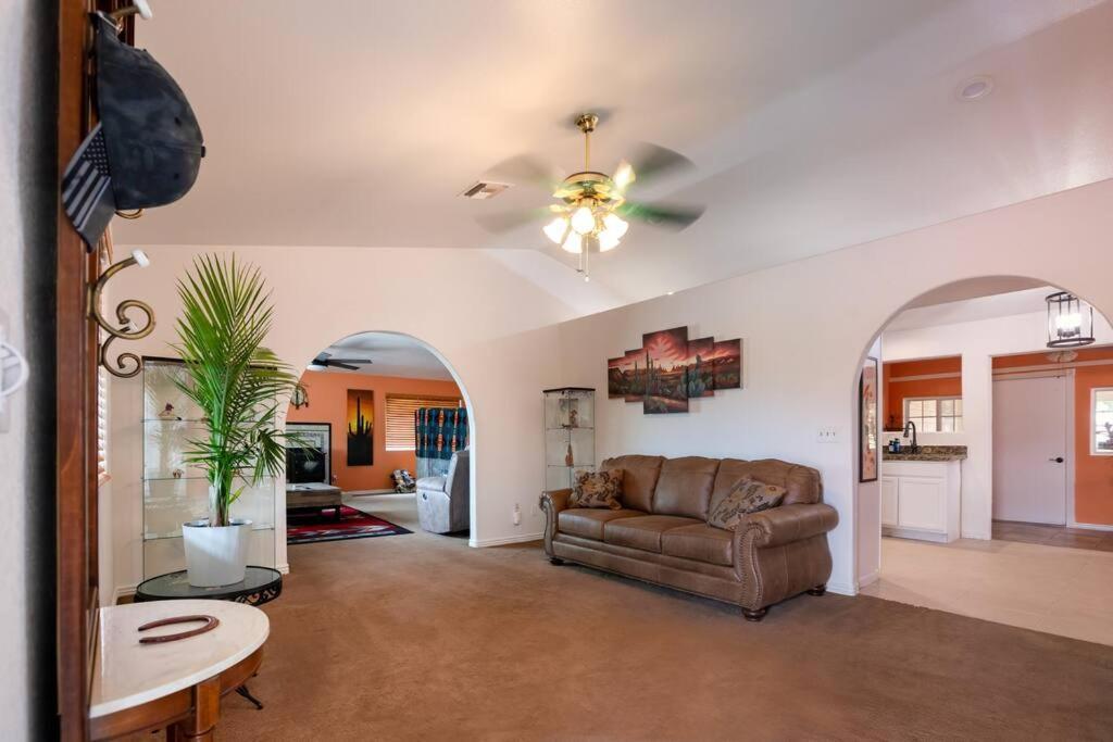 The Triple Palms Villa Kingman Buitenkant foto